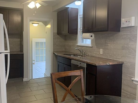 3rd image of 11836 W 130th St