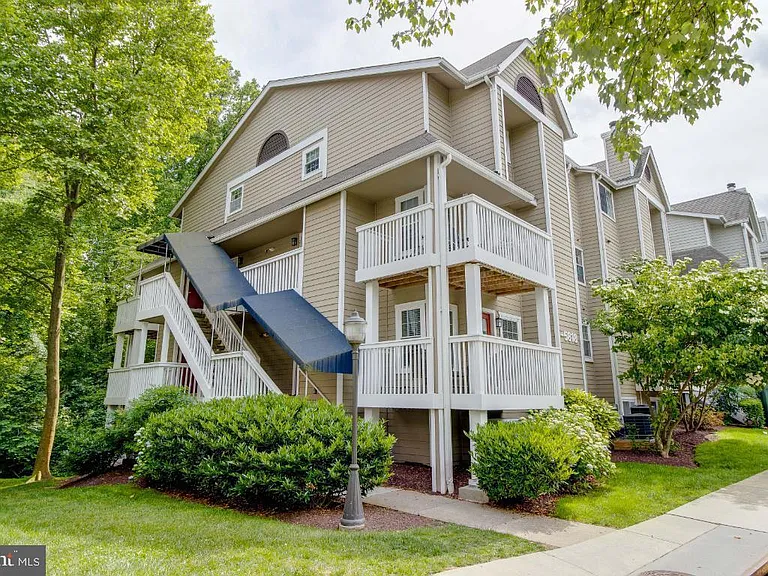 5818 Inman Park Cir #100 — Photo 1