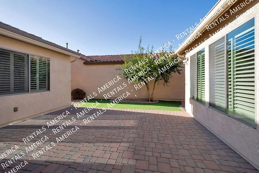 Power Ranch Home — Photo 2