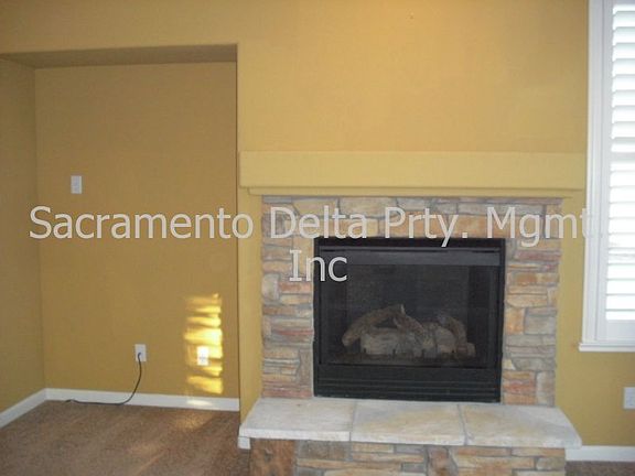 4th image of 161 Rock House Cir S