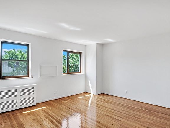 3rd image of 20216 42nd Ave APT 3C
