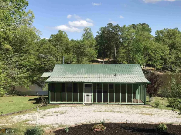 195 Greenwood Lake Dr, Franklin, GA 30217