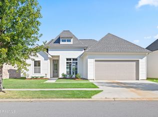 225 Treescape Dr, Lafayette, LA 70508