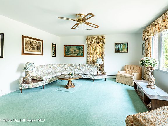 4th image of 25 White Birch Lane