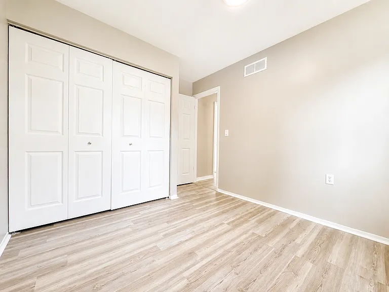 27056 Lawnwood St — Photo 17