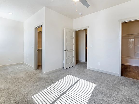 4th image of 1232 E Nixon Ln #1232