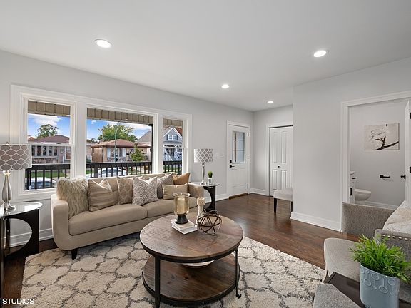 5th image of 4581 N McVicker Ave