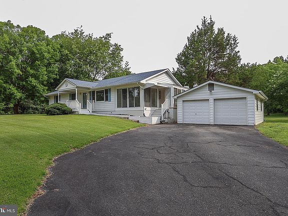 2nd image of 48146 Mallard View Ln