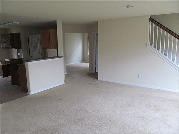 3rd image of 3102 Madison Elm St