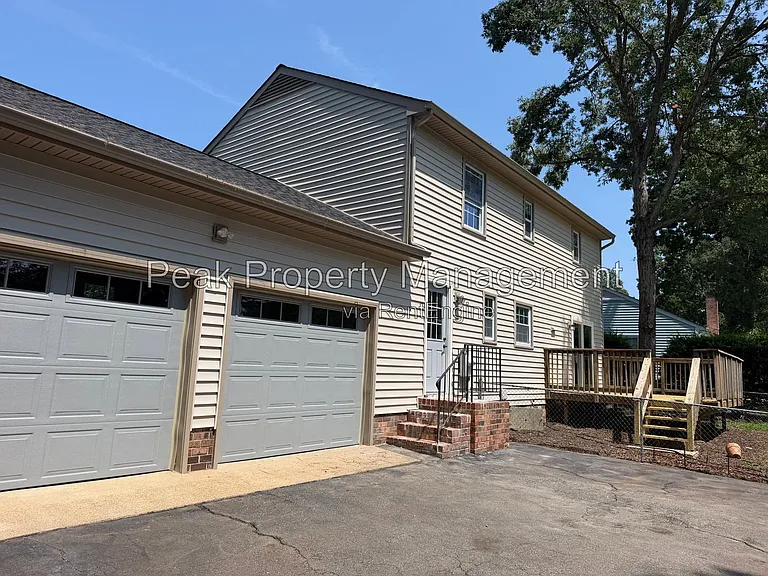 9323 Susquehanna Trl — Photo 16