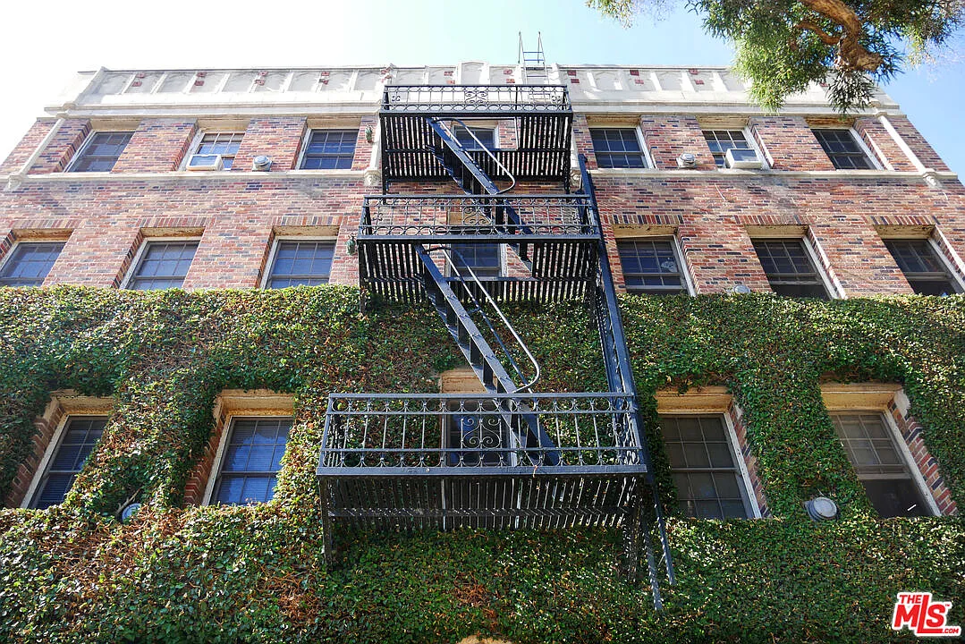 1 bed, 1.0 bath, 750 sqft, $2,250 — Photo 3