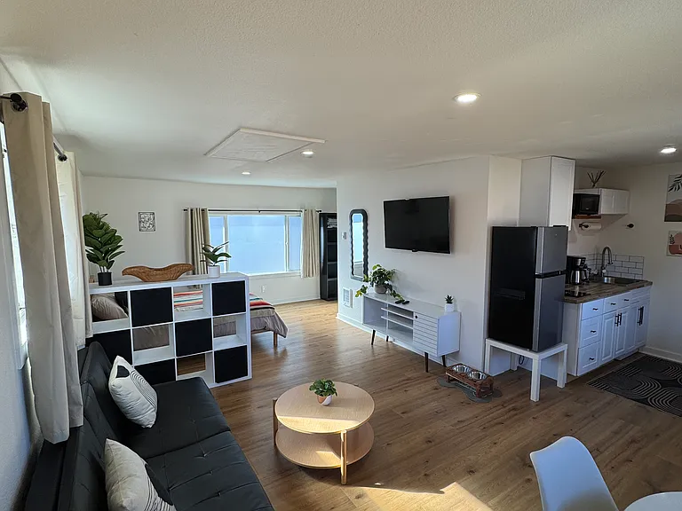 62944 Clyde Ln — Photo 1