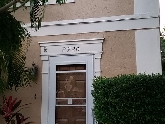 2nd image of 2920 Edgehill Ln
