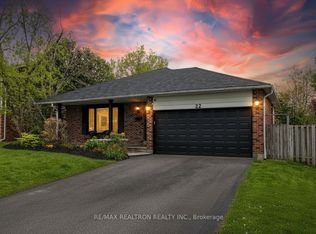 22 Deerpath Rd, Toronto, ON M3A 1R5