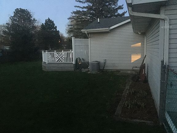 3rd image of 7925 Vista Ave