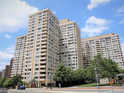 5500 Friendship Blvd APT 824N, Chevy Chase, MD, 20815