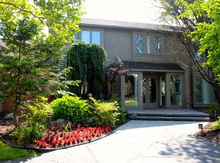 4251 Barn Meadow Ln, West Bloomfield, MI 48323
