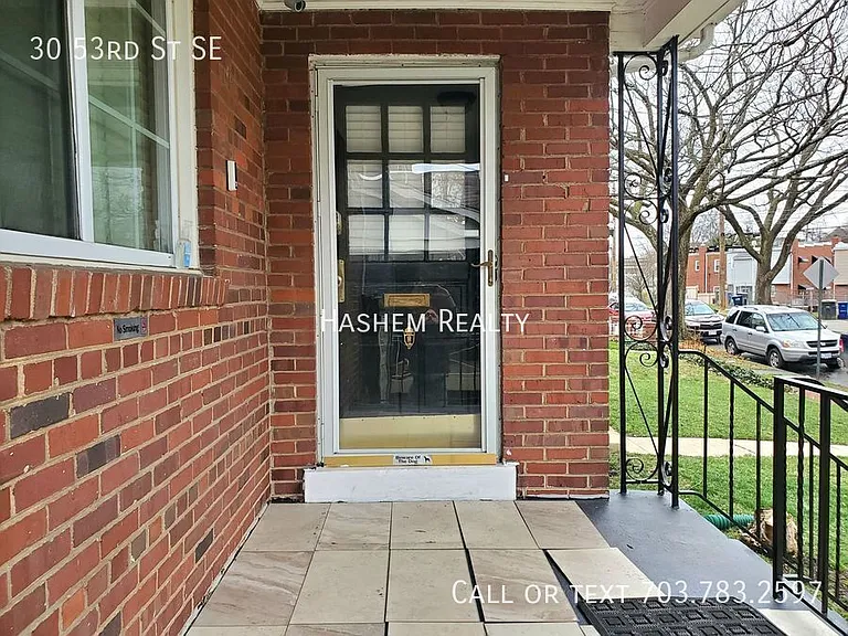 30 53rd St SE — Photo 31