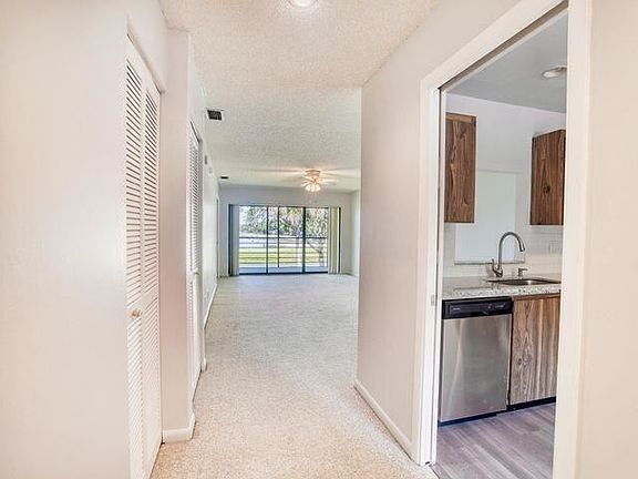 4th image of 2900 SW 22nd Cir #222