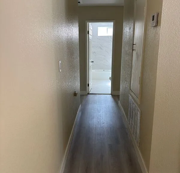 17424 Seville Ct — Photo 10