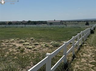 219 Top Notch Trl, Penrose, CO 81240