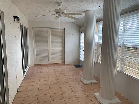 4th image of 457 Grove Isle Cir #457