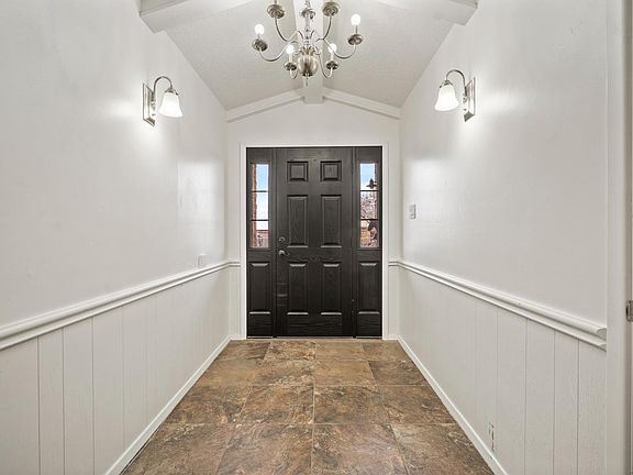 5th image of 13010 Avenue L