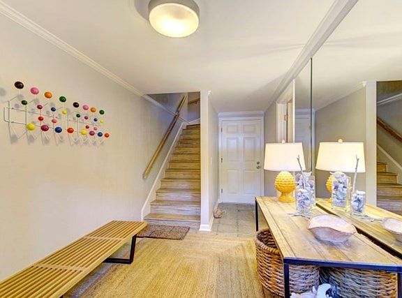 4th image of 200 Driftwood Dr APT 6