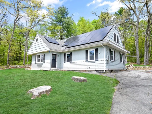 127 School St, Northbridge, MA 01534