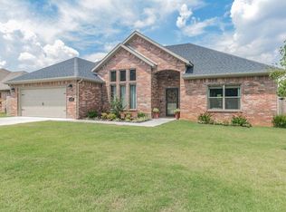 609 Oakley St, Pea Ridge, AR 72751