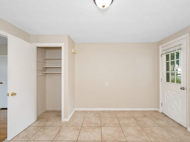Princeton Court Apartments — Photo 36