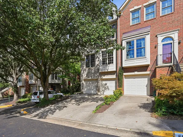 6030 Kelsey Ct, Falls Church, VA 22044