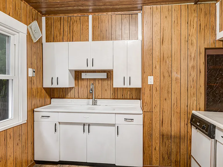 53 Bickford Ave — Photo 28