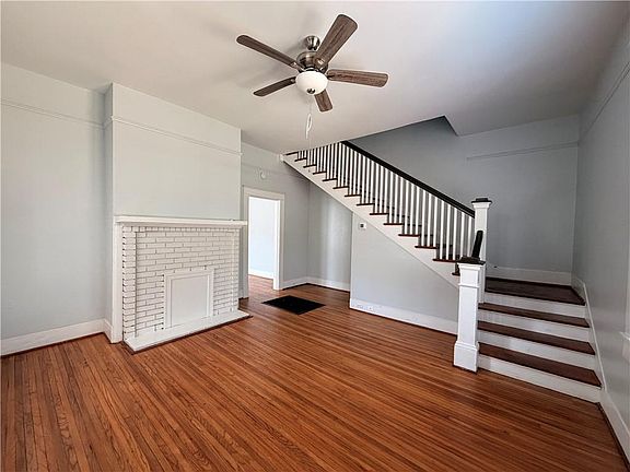 3rd image of 262 Roper St #B