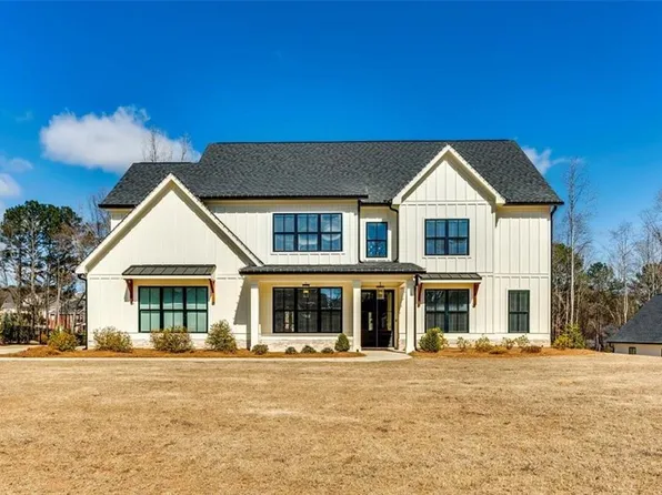 155 Dean Dr, Tyrone, GA 30290