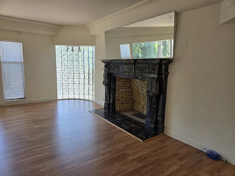 334 Church St #B — Photo 4