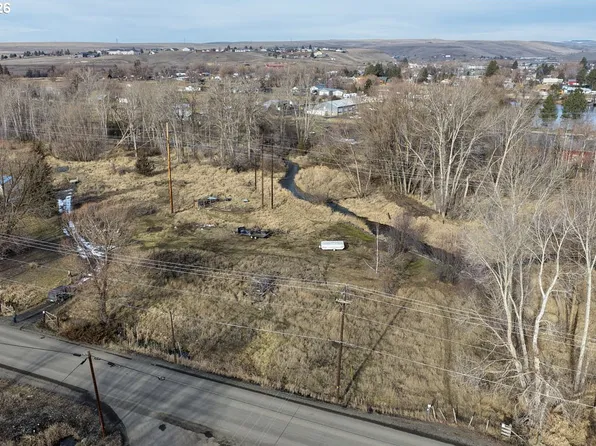 82695 Fish Hatchery Ln, Enterprise, OR 97828