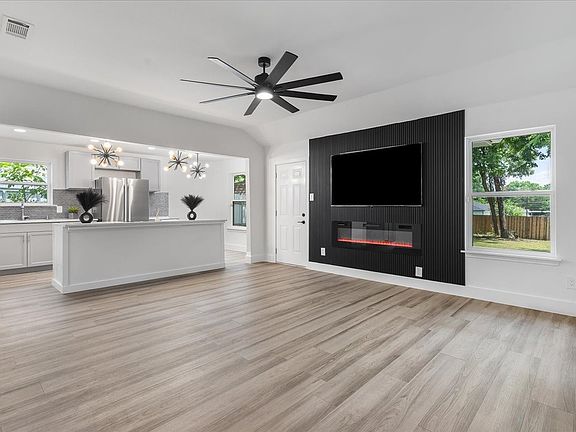 2nd image of 3910 Sonora Ave