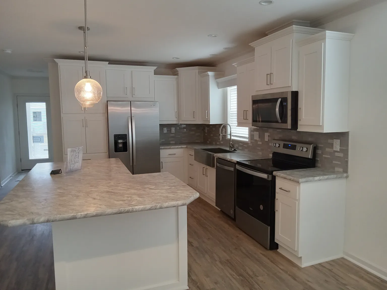 637 Pine Brook Cir — Photo 4