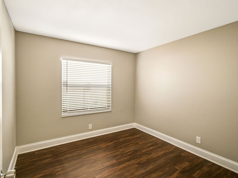 1st image of 5443 Chicory Ln