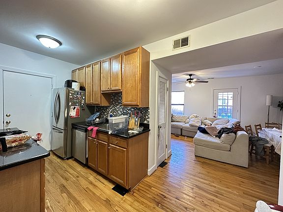 2nd image of 927 W Sunnyside Ave #L03m