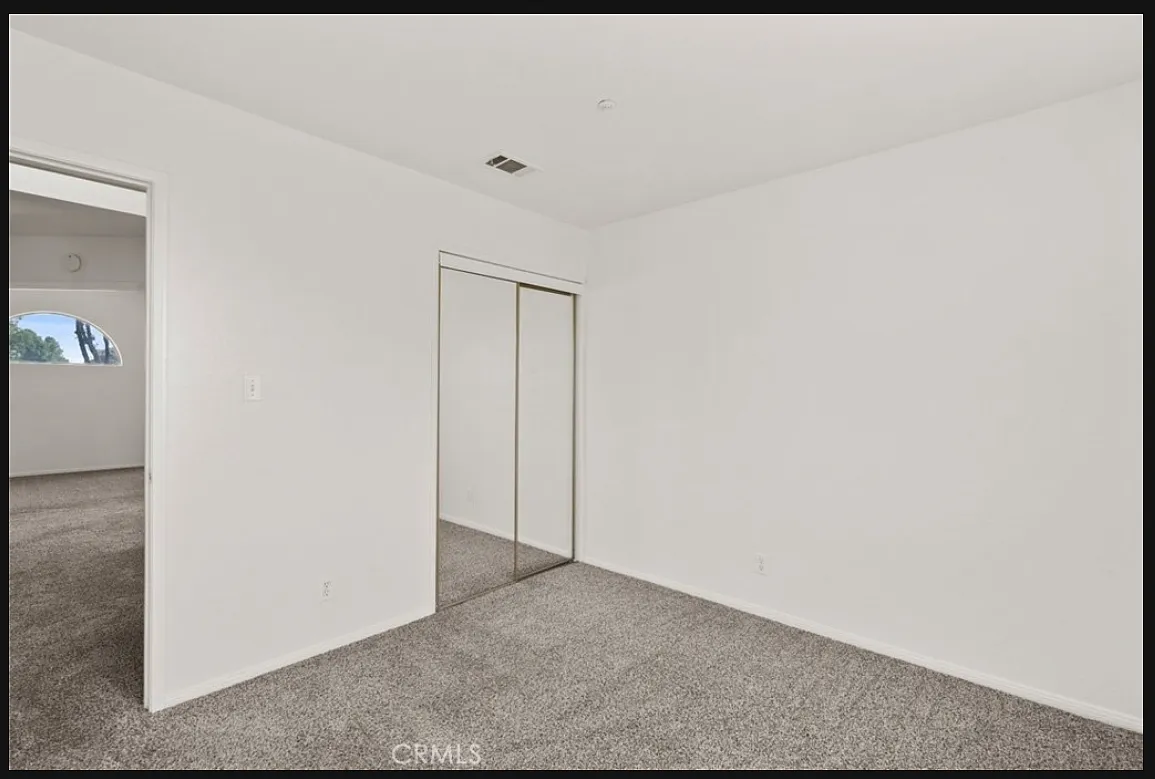San Jacinto Ave, Fontana — Photo 4