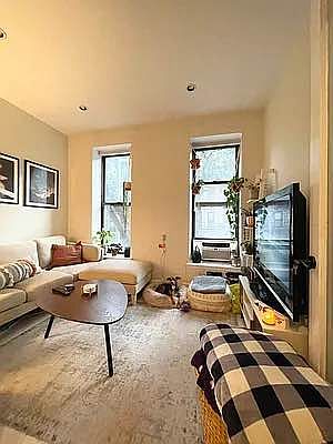 3rd image of 300 E 3rd St #Penthouse