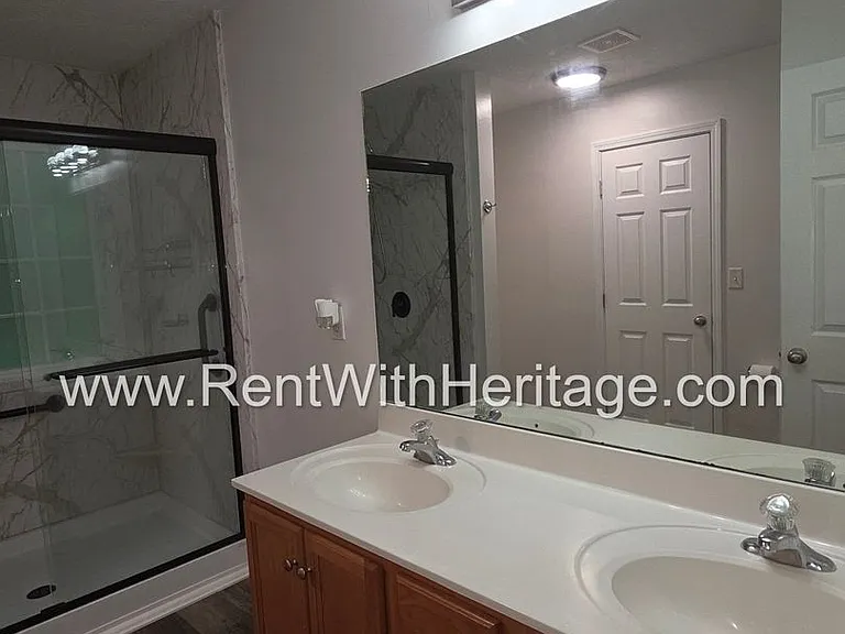 1550 Cedar Hl — Photo 23