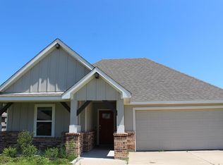 1555 Holly Trl, Sour Lake, TX 77659