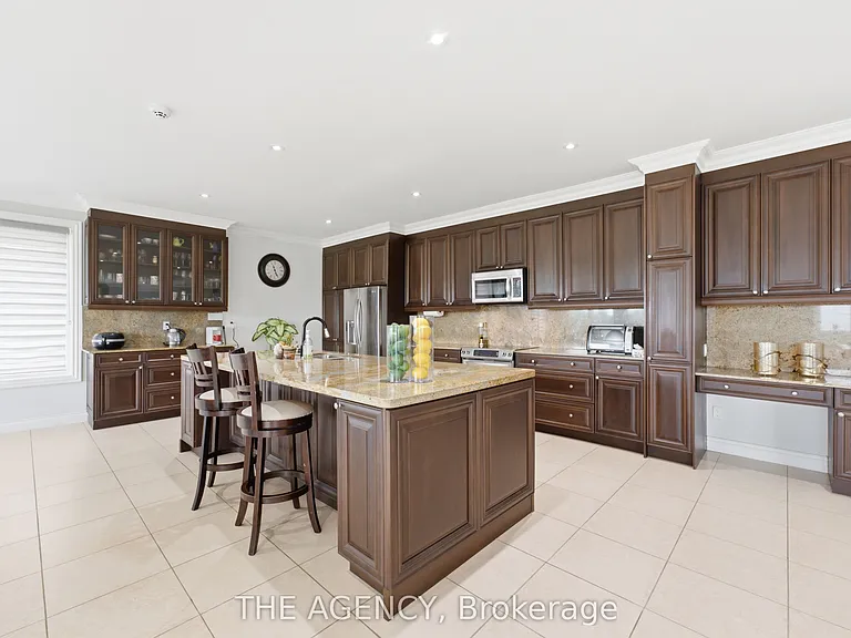 14415 Jane St — Photo 4