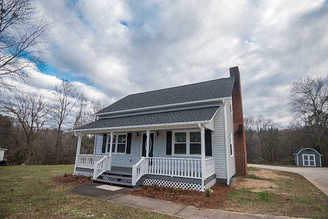 1st image of 815 Boone Trl