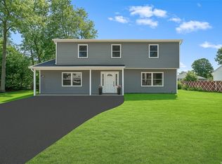 12 Knoll Rd, Rocky Point, NY 11778