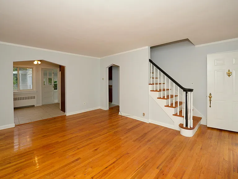 38-49 Vanore Dr — Photo 3