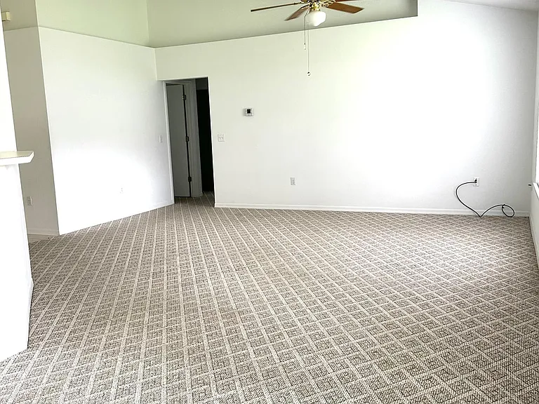 3942 NW 59th Ave — Photo 12